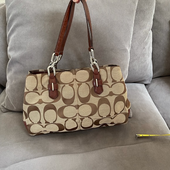 Coachbag - Picture 2 of 8